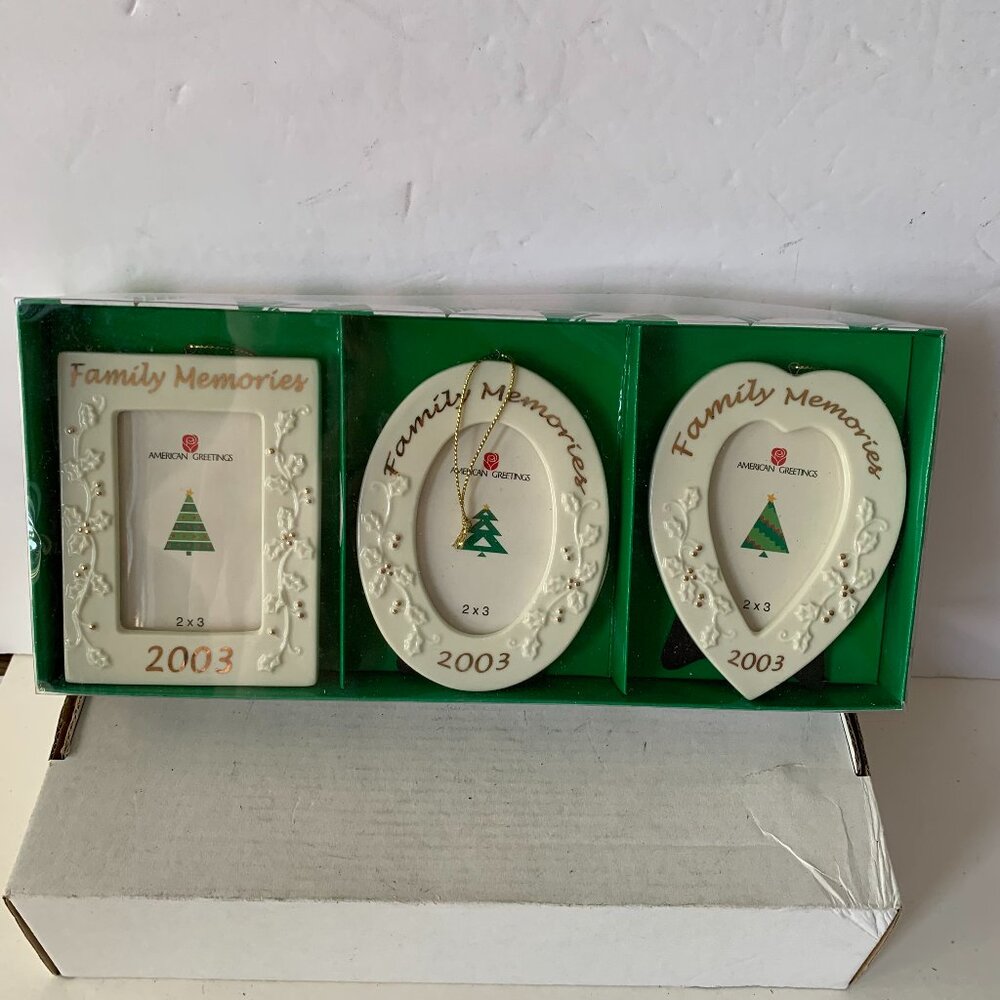 RARE 2003 AMERICAN GREETINGS CHRISTMAS 3 PORCELAIN FRAMES FAMILY MEMORIES
